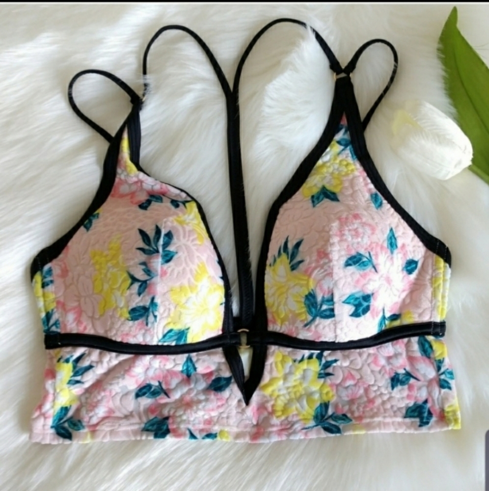 PINK VICTORIA'S SECRET VELVET BRALETTE SIZE M - Picture 2 of 5